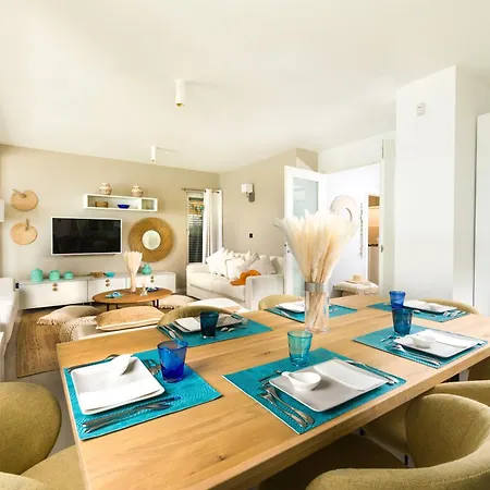 Pakleni View Villa: Seafront Splendor With Infinity Pool Villa