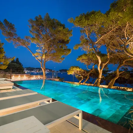 Pakleni View Villa: Seafront Splendor With Infinity Pool