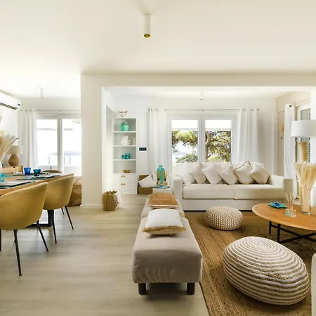 Villa Pakleni View Villa: Seafront Splendor With Infinity Pool *