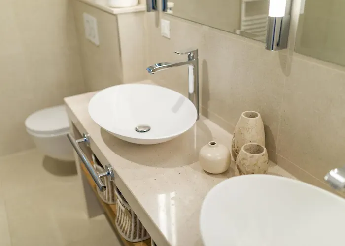 Magnificent Seafront 10 Bedrooms Pakleni View וילה חוואר